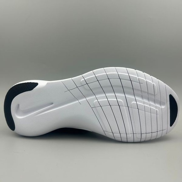 Nike Free RN Flyknit Men Size 8.5 Black White Running Shoes FB1276-002 NEW - Picture 5 of 6